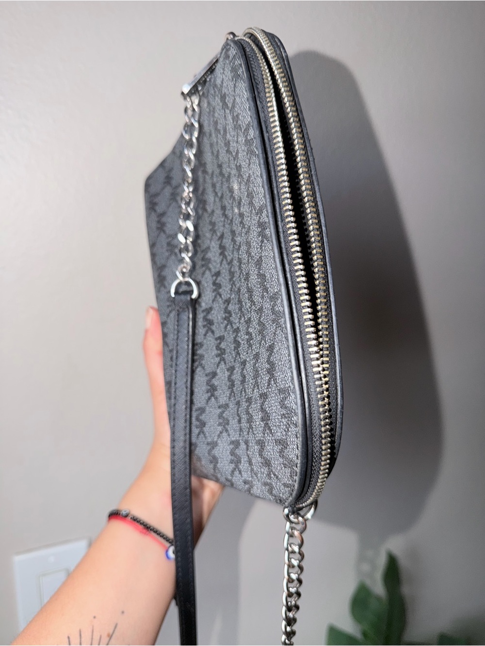 Michael Kors Crossbody Bag – Chain & Leather Strap (Gray/Black) - Picture 13 of 16